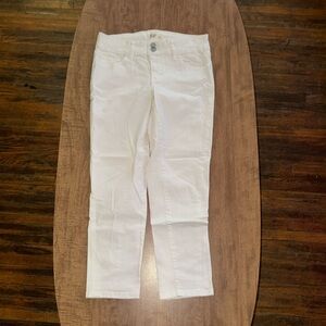 so white capri jeans